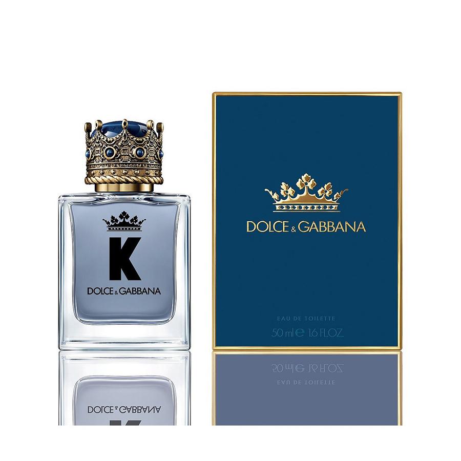 K by Dolce&Gabbana is a fragrance that captures the essence of a man in his element. He is the king of his everyday life. He follows his own path, cherishing his family and loved ones above all else. Effortlessly charming, and not afraid to show his vitality, he remains true to his roots, respecting tradition while embracing modernity.